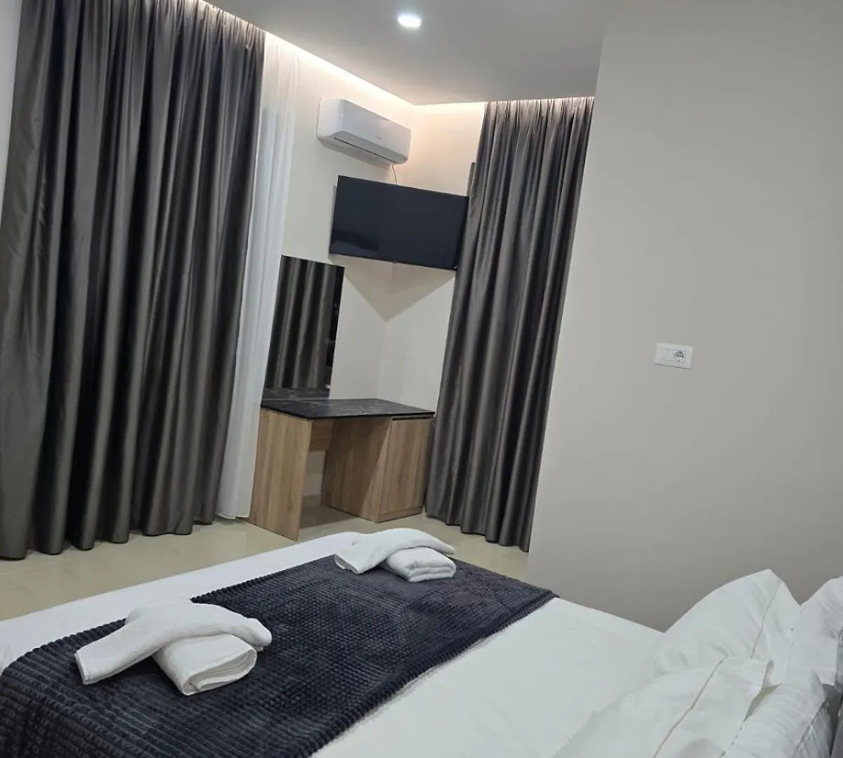Hotel Hostel Rooms Apartament D&G Gjeli Durres Albania