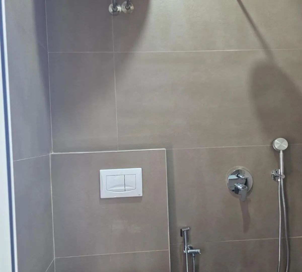 Hotel Hostel Rooms Apartament D&G Gjeli Durres